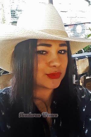 172820 - Sandra Age: 34 - Colombia