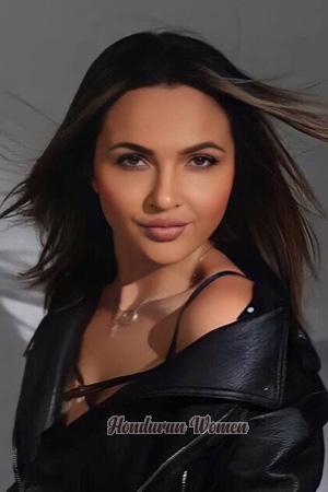 203185 - Anastasia Age: 30 - Russia