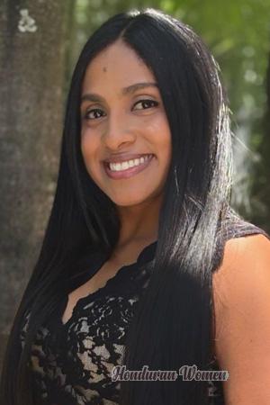 224611 - Michelle Age: 34 - Colombia