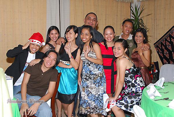 young-filipino-women-080