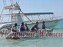 cartagena-women-boat-1104-40